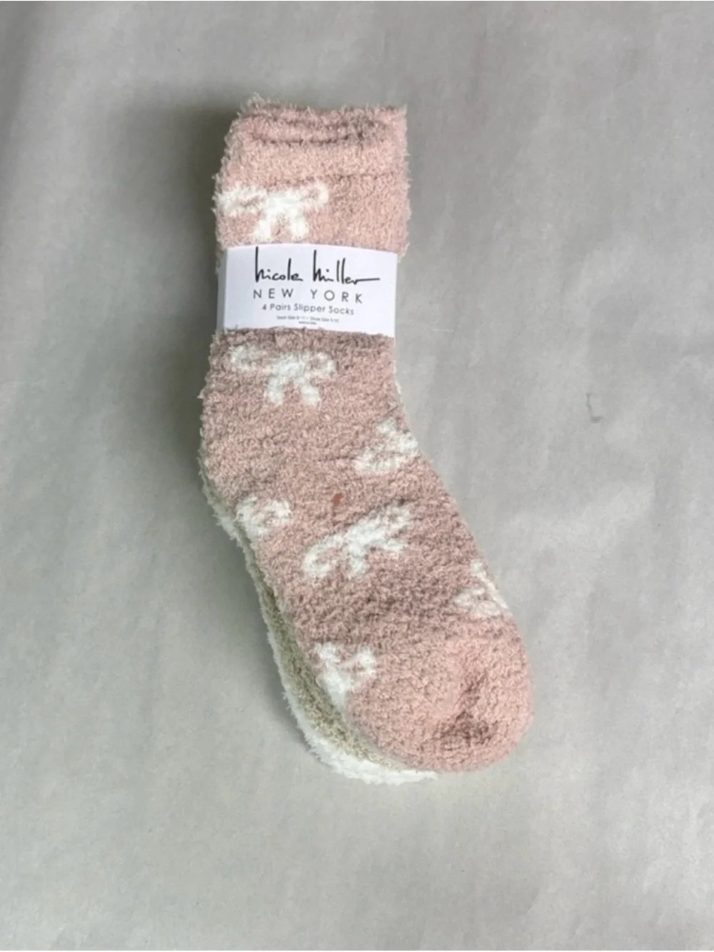 New Nicole Miller Socks Women’s 4 Pair Soft Warm Fuzzy Cozy Plush Slipper Socks